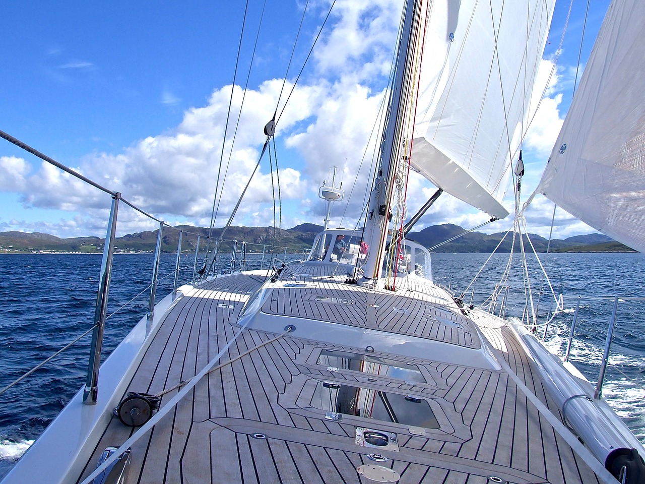 Sailing to Papeete: An Exceptional Tahitian Voyage 