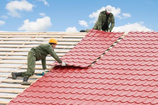 Signs Your Roof Needs Replacing in Rogers