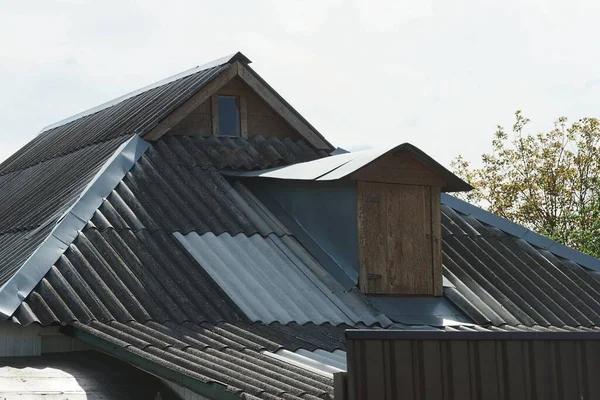 A Guide to Roof Replacement for Homeowners in Houston